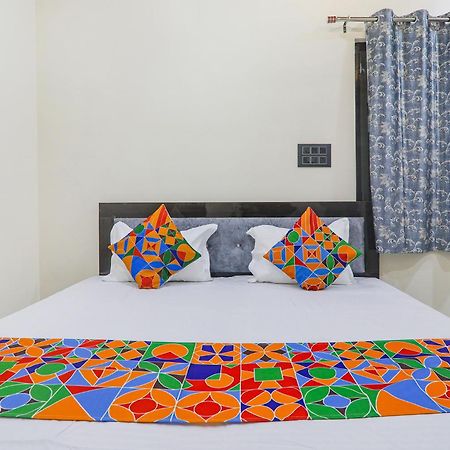 Ayodhya Fabexpress Awadh Inn - 400M From Shri Ram Janam Bhumi מראה חיצוני תמונה