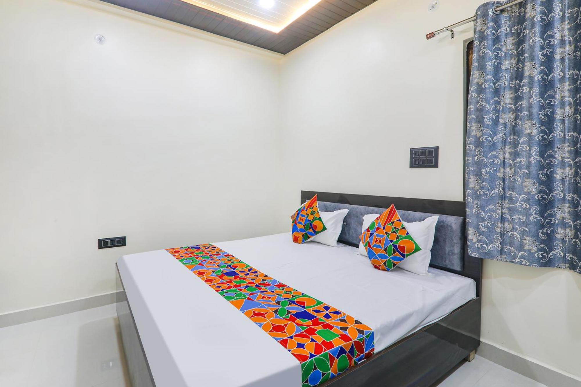 Ayodhya Fabexpress Awadh Inn - 400M From Shri Ram Janam Bhumi מראה חיצוני תמונה