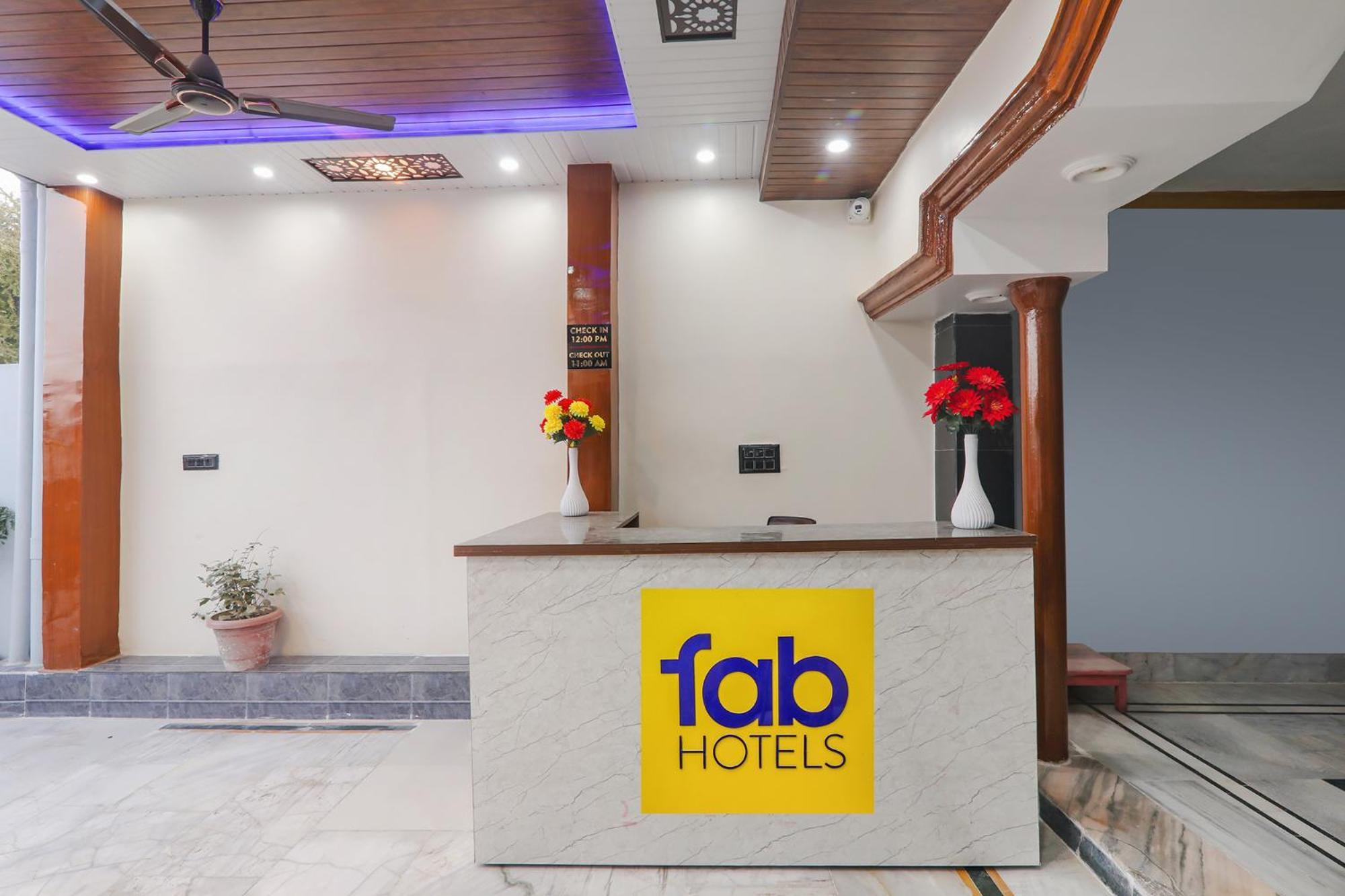 Ayodhya Fabexpress Awadh Inn - 400M From Shri Ram Janam Bhumi מראה חיצוני תמונה