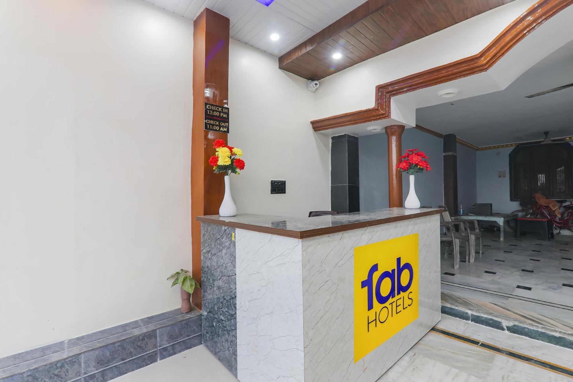 Ayodhya Fabexpress Awadh Inn - 400M From Shri Ram Janam Bhumi מראה חיצוני תמונה