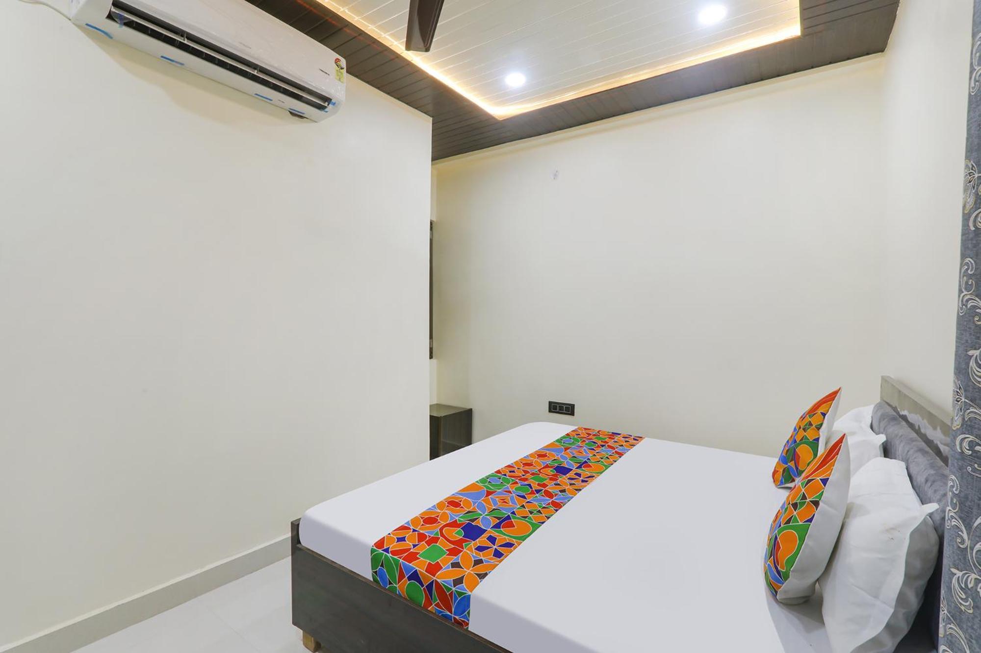 Ayodhya Fabexpress Awadh Inn - 400M From Shri Ram Janam Bhumi מראה חיצוני תמונה